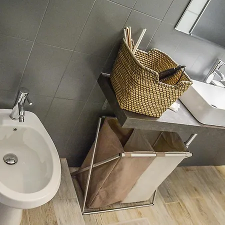 Gusthero - Monumentale M5 Apartment